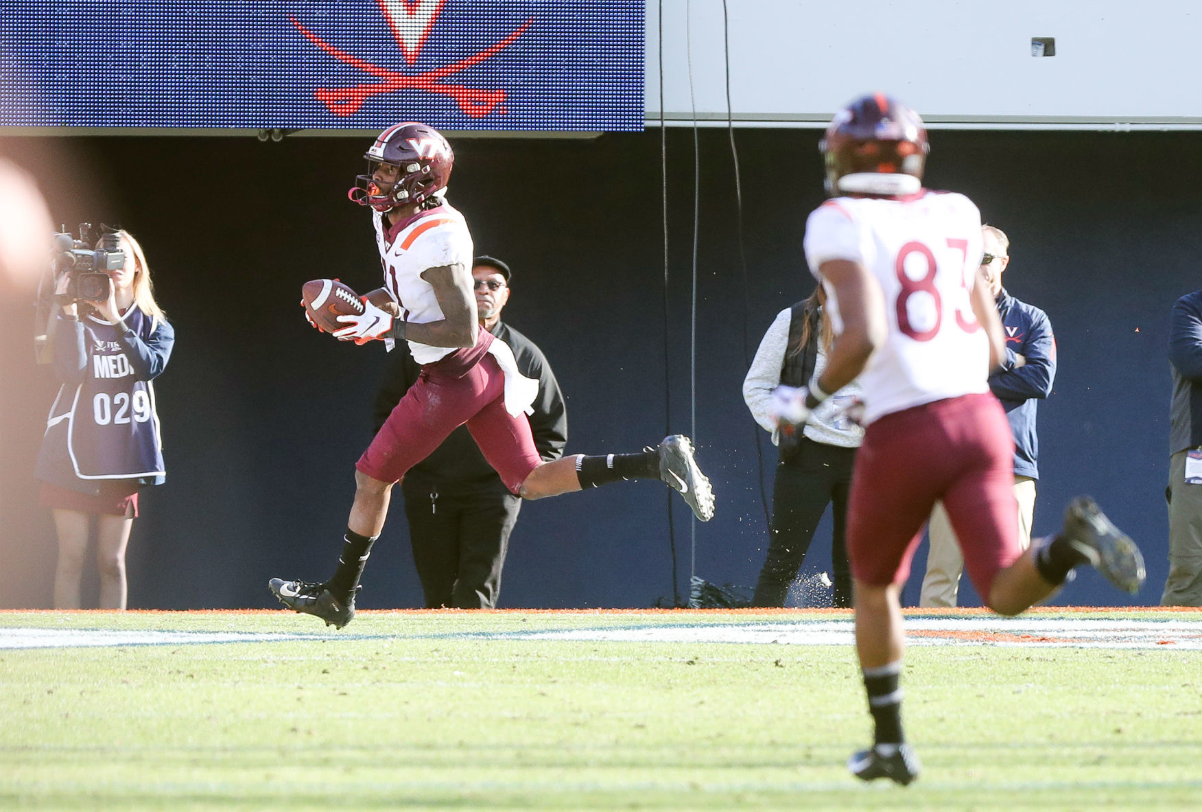 20191129_cdp_sports_UVa_VT211.JPG